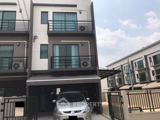Reihenhaus zum Kauf mit 3 Zimmer in Prawet, Bangkok