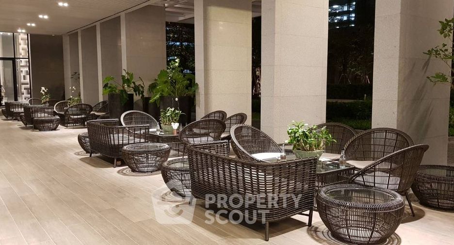 For rent 2 bedrooms condo in Khlong Toei, Bangkok