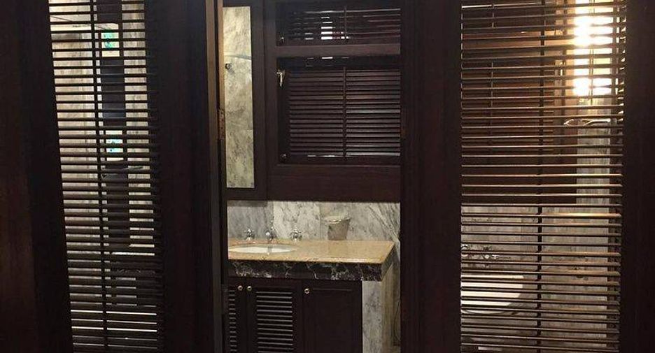 For rent 1 bed condo in Watthana, Bangkok