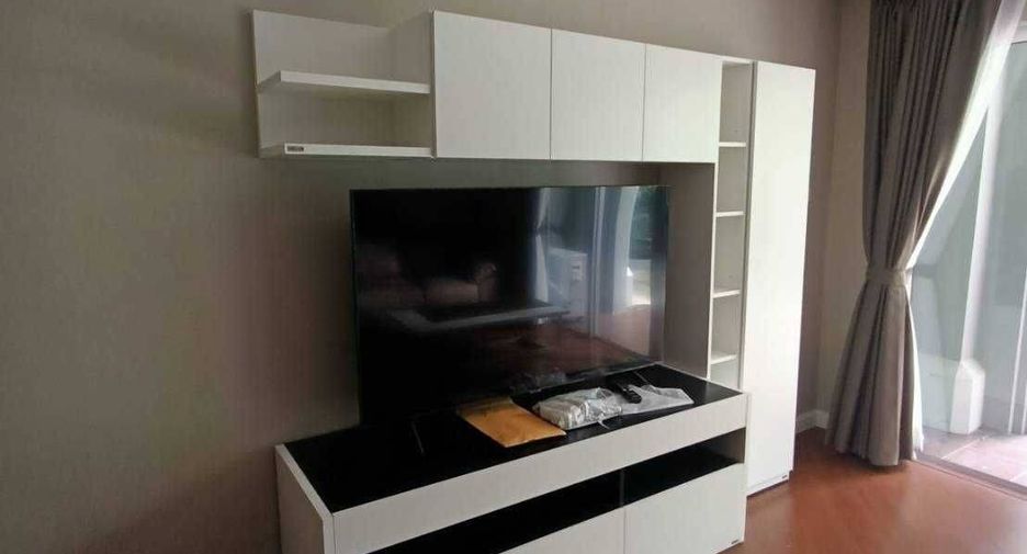 For rent 5 bedrooms condo in Huai Khwang, Bangkok