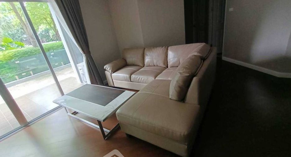 For rent 5 bedrooms condo in Huai Khwang, Bangkok