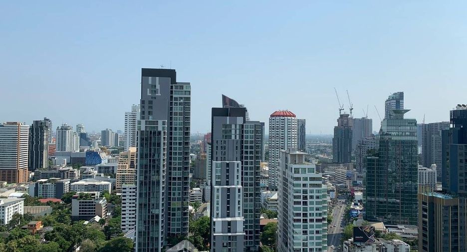 For rent 1 bed condo in Watthana, Bangkok