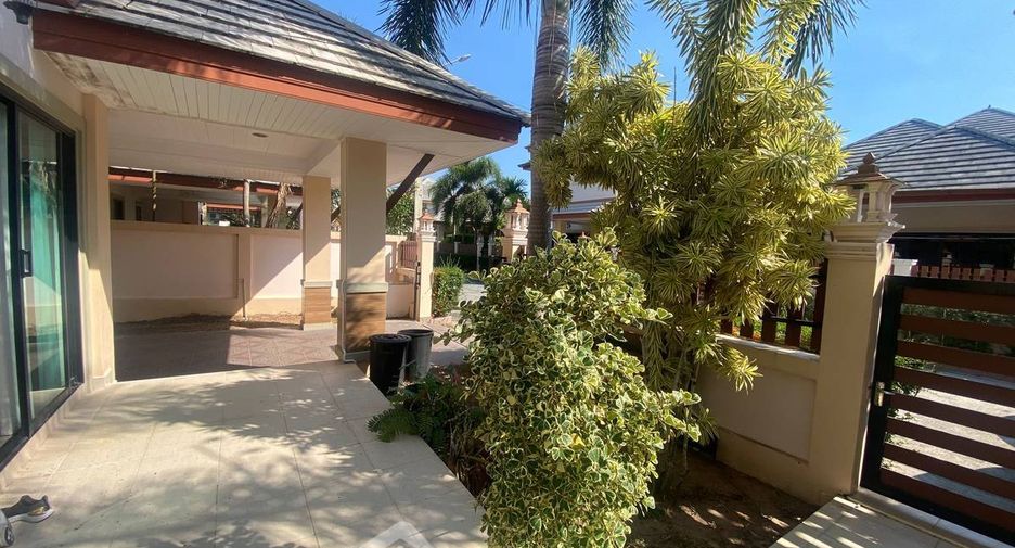 For rent 4 bedrooms house in Huay Yai, Pattaya