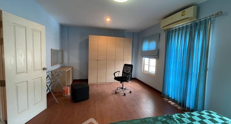 Reihenhaus zur Miete mit 3 Zimmer in Phasi Charoen, Bangkok