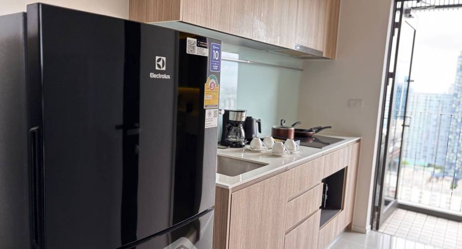 For rent 2 bedrooms condo in Phra Khanong, Bangkok