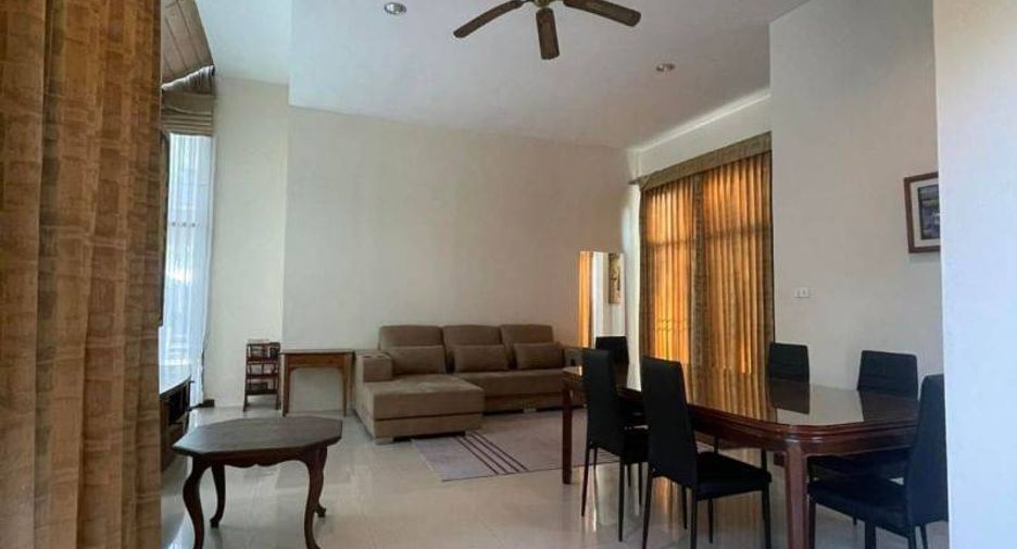 For rent 4 bedrooms villa in East Pattaya, Pattaya