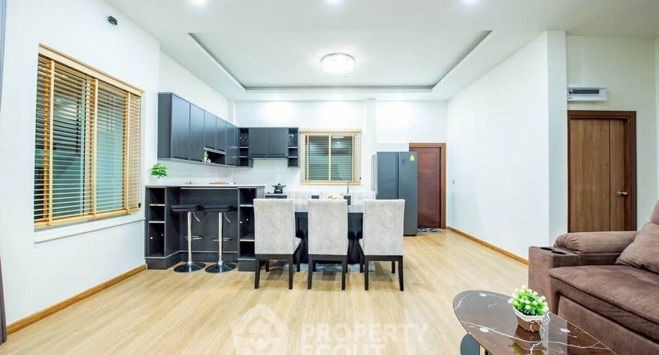 Casa en alquiler de 3 habitaciones en East Pattaya, Pattaya
