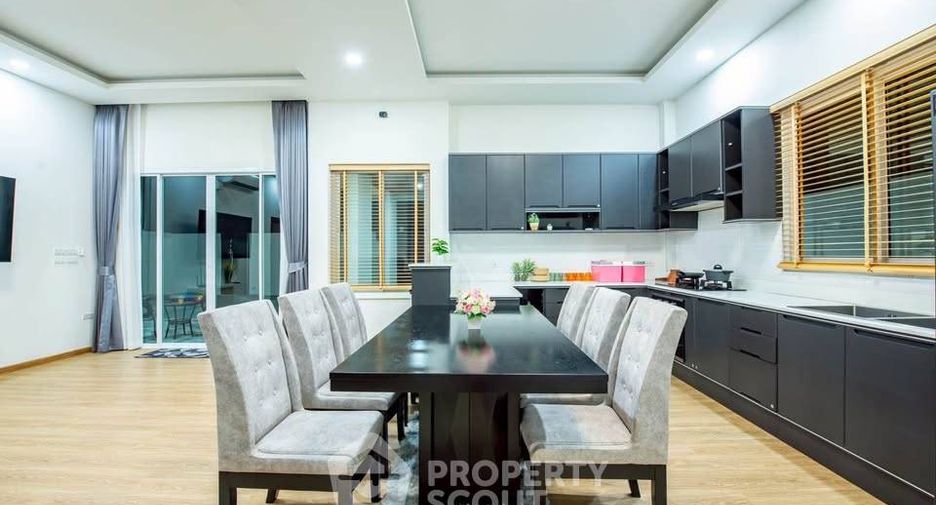 Casa en alquiler de 3 habitaciones en East Pattaya, Pattaya