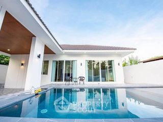 Casa en alquiler de 3 habitaciones en Bang Lamung, Chonburi