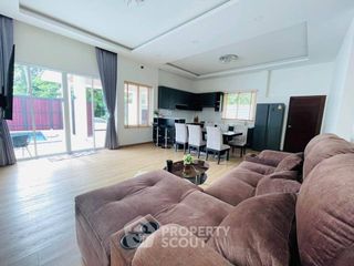 Casa en alquiler de 3 habitaciones en Bang Lamung, Chonburi