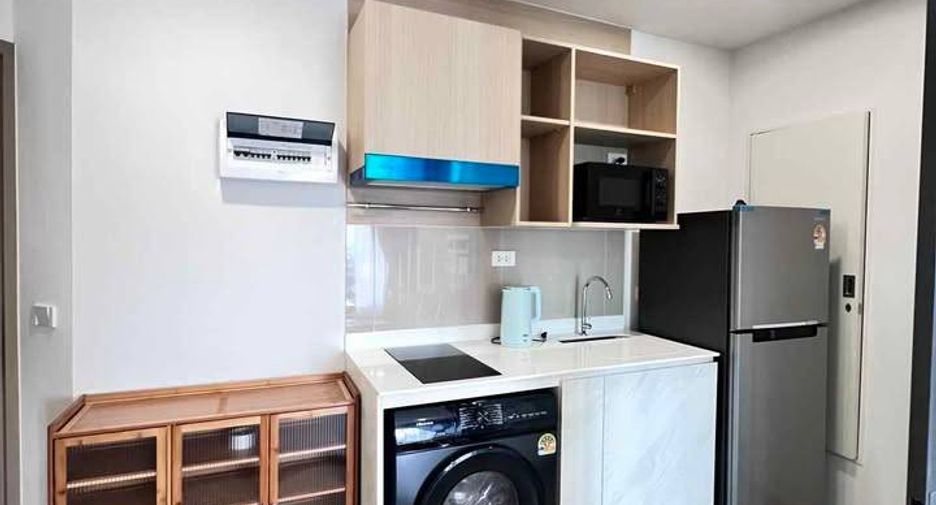 For rent 2 bedrooms condo in Din Daeng, Bangkok
