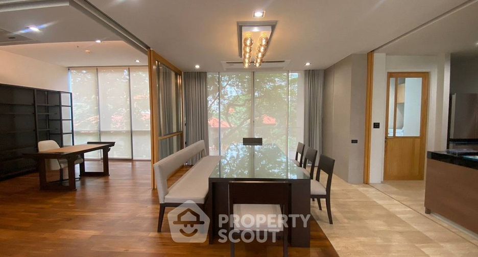 For rent 3 bedrooms condo in Watthana, Bangkok