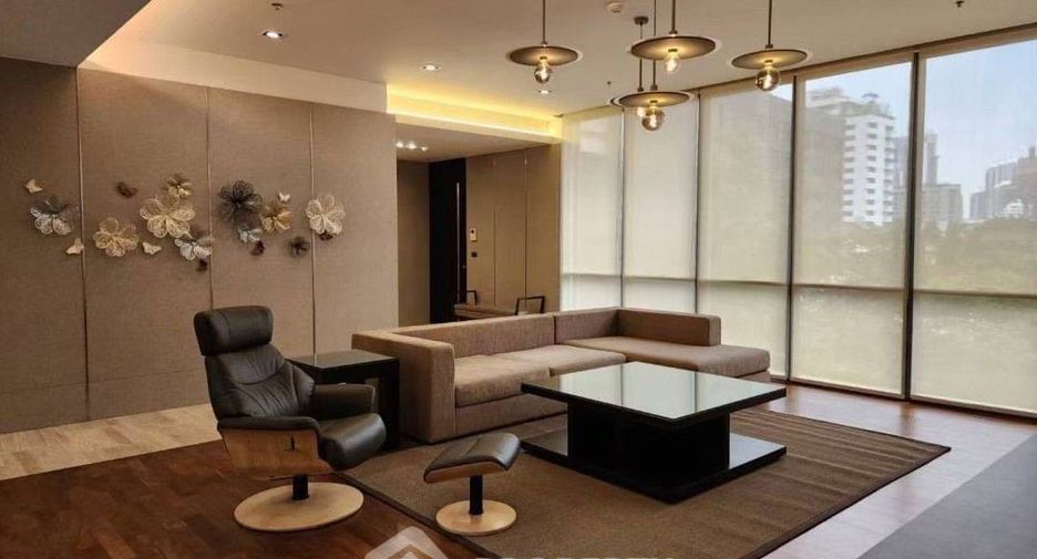 For rent 3 bedrooms condo in Watthana, Bangkok