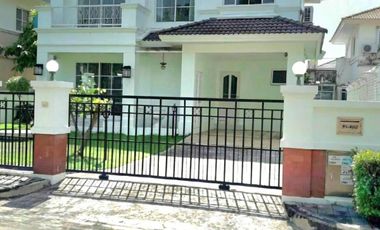 Haus zur Miete mit 3 Zimmer in Prawet, Bangkok
