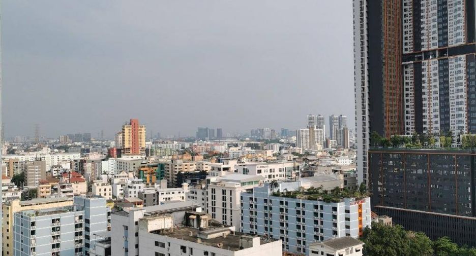 For sale 1 bed condo in Huai Khwang, Bangkok