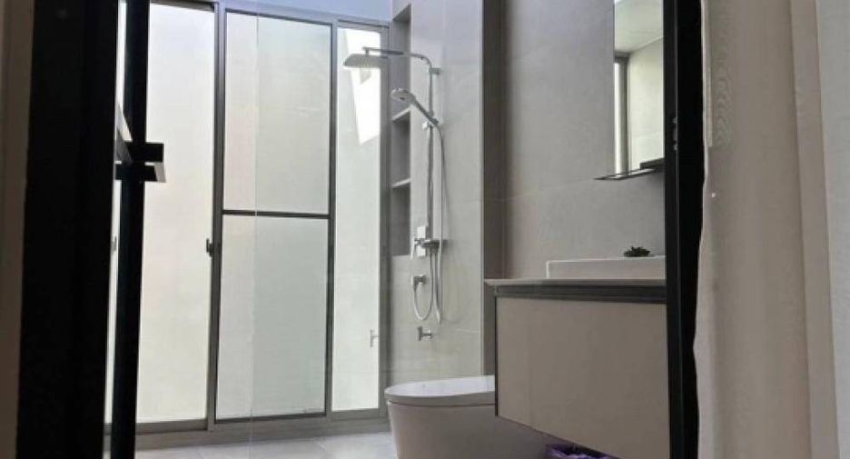 For rent and for sale 3 bedrooms house in Saphan Sung, Bangkok