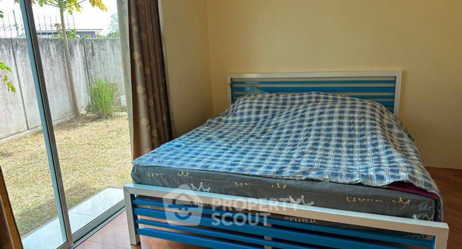 For rent 3 bedrooms townhouse in Bang Lamung, Chonburi