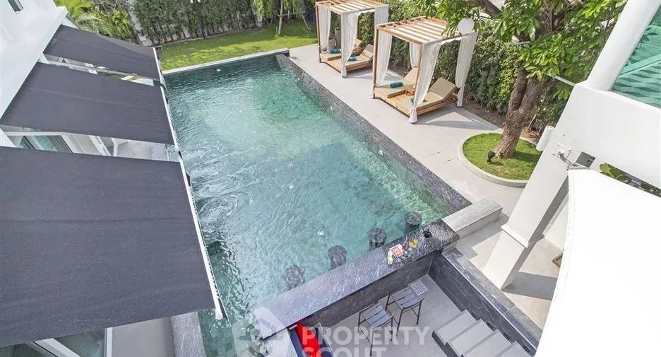For rent 5 bedrooms villa in East Pattaya, Pattaya