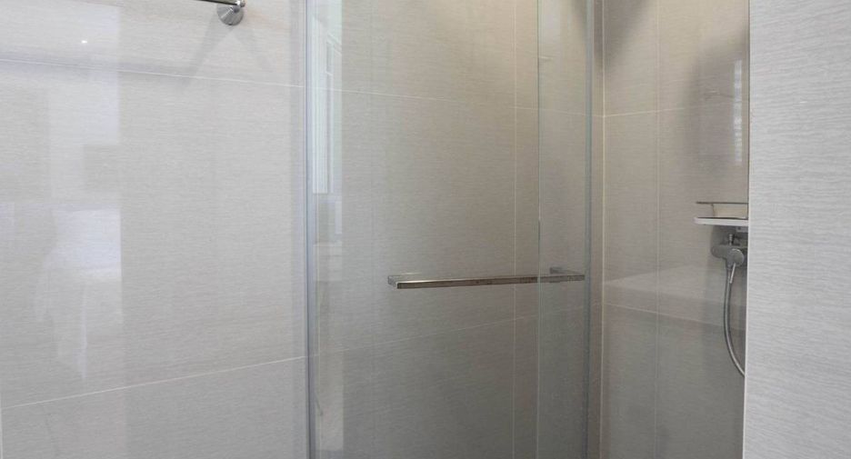For sale 1 bed condo in Khlong Toei, Bangkok
