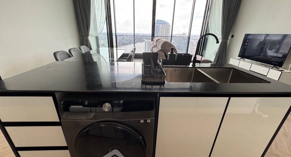 For rent 2 bedrooms condo in Khlong San, Bangkok