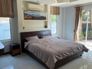 À louer 5 chambres maison à Bang Lamung, Chonburi