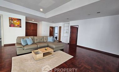 For rent 3 bedrooms apartment in Watthana, Bangkok