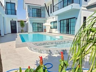 À louer 5 chambres villa à Bang Lamung, Chonburi