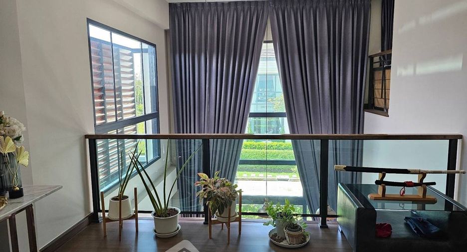 For sale 5 bedrooms house in Saphan Sung, Bangkok
