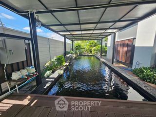 For sale 5 bedrooms house in Saphan Sung, Bangkok