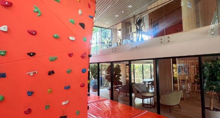 For sale 1 bed condo in Huai Khwang, Bangkok