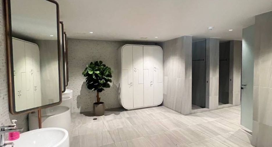 For sale 1 bed condo in Huai Khwang, Bangkok