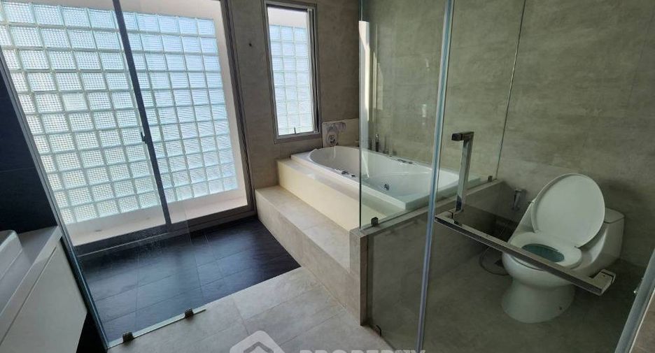 Casa en venta de 3 habitaciones en Bang Kapi, Bangkok