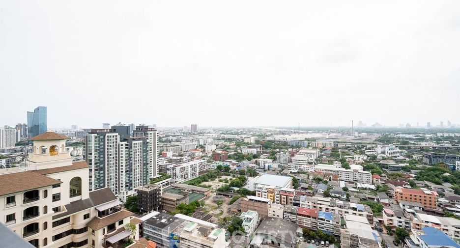 For sale 1 bed condo in Phra Khanong, Bangkok