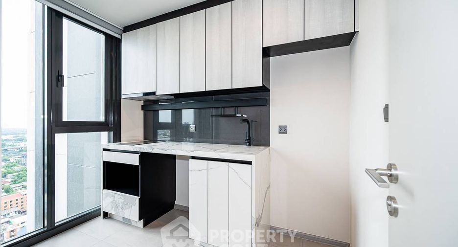 For sale 1 bed condo in Phra Khanong, Bangkok