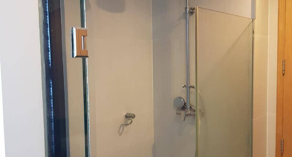 For sale 1 bed condo in Khlong Toei, Bangkok