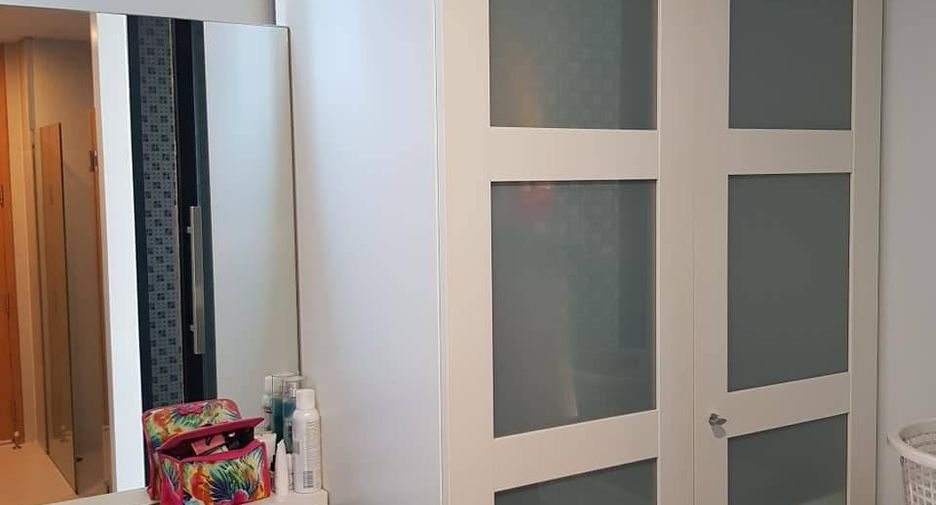 For sale 1 bed condo in Khlong Toei, Bangkok