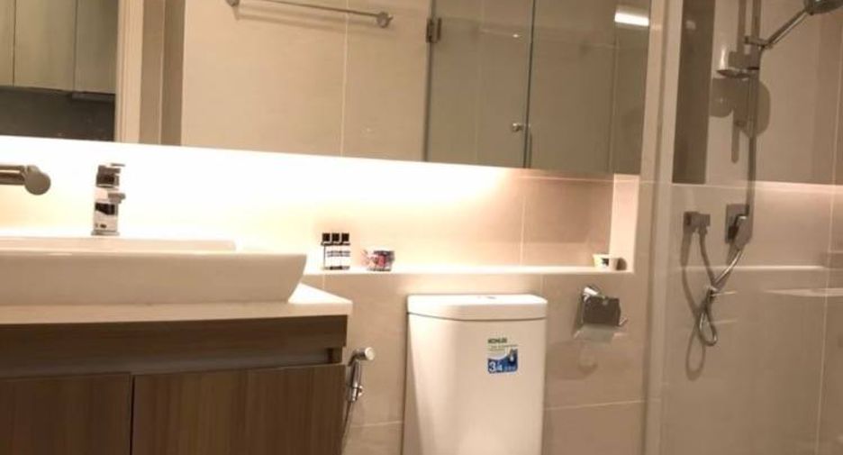 For sale 2 bedrooms condo in Khlong Toei, Bangkok