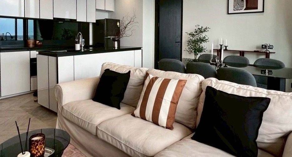 For rent 2 bedrooms condo in Khlong San, Bangkok