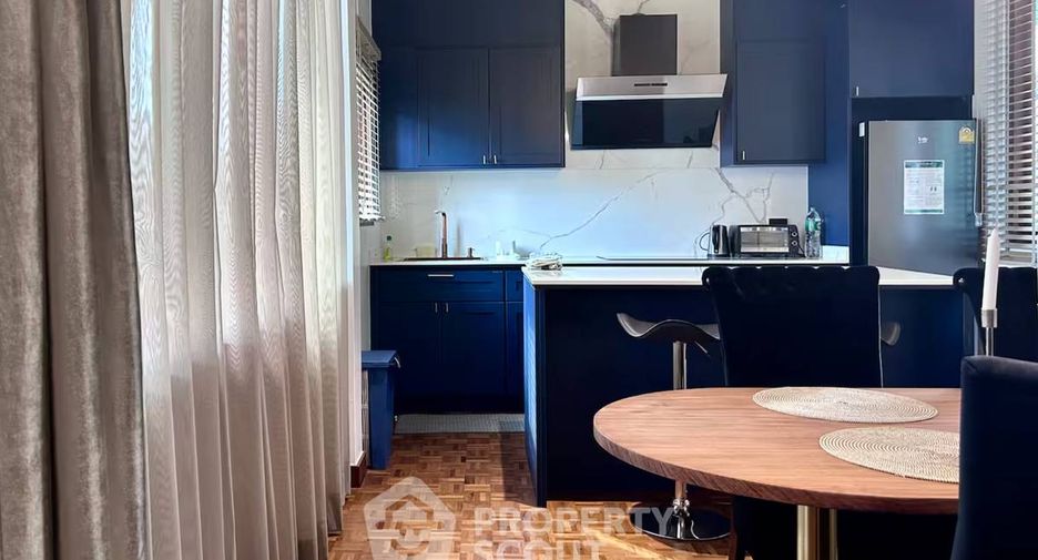 For rent 2 bedrooms apartment in Watthana, Bangkok