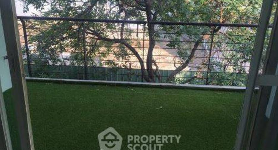For rent 4 bedrooms condo in Watthana, Bangkok