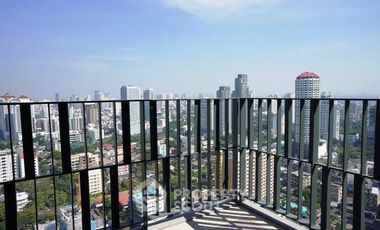 Condo en venta de 2 habitaciones en Khlong Toei, Bangkok
