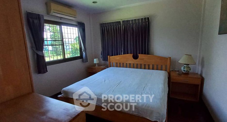 For rent 4 bedrooms house in Na Jomtien, Pattaya