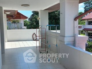 For rent 4 bedrooms house in Na Jomtien, Pattaya