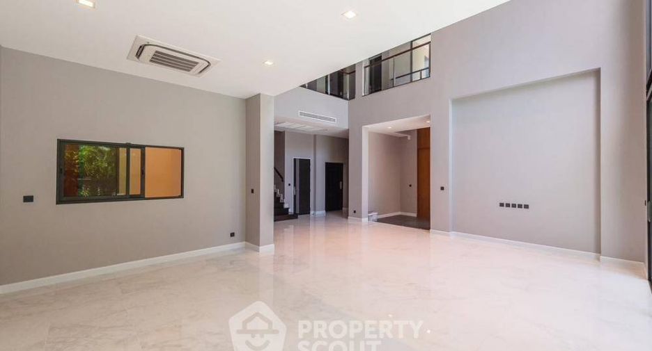 For sale 5 bedrooms house in Lak Si, Bangkok