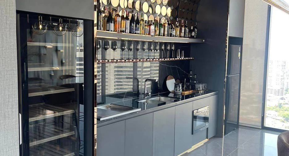 For rent 1 bed condo in Huai Khwang, Bangkok