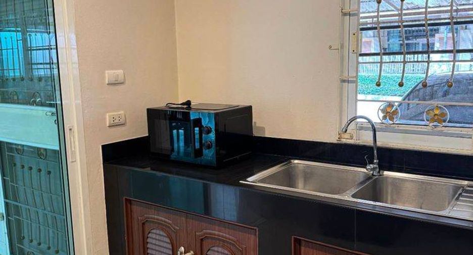 For rent 3 bedrooms house in East Pattaya, Pattaya