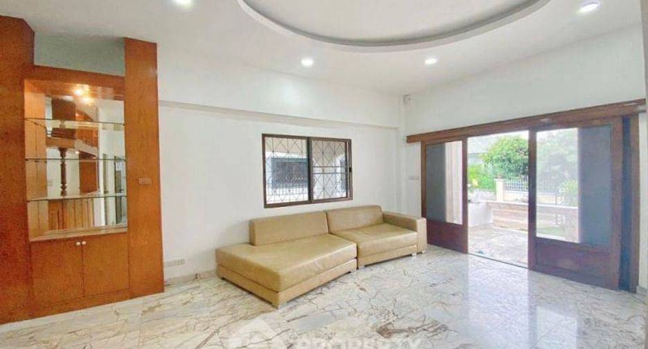 For sale 2 bedrooms house in East Pattaya, Pattaya