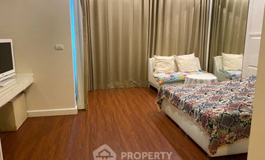 For sale 1 bed condo in Pathum Wan, Bangkok