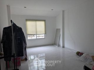 À vendre 4 chambres maison à Huay Yai, Pattaya