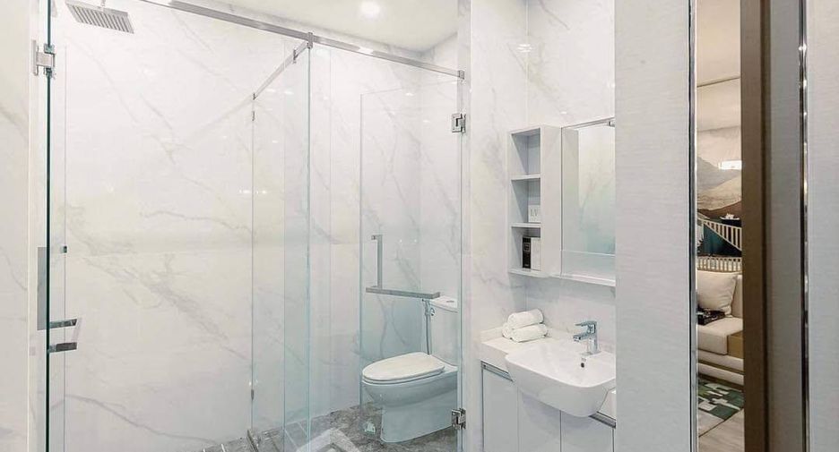 For sale 1 bed condo in Si Racha, Chonburi